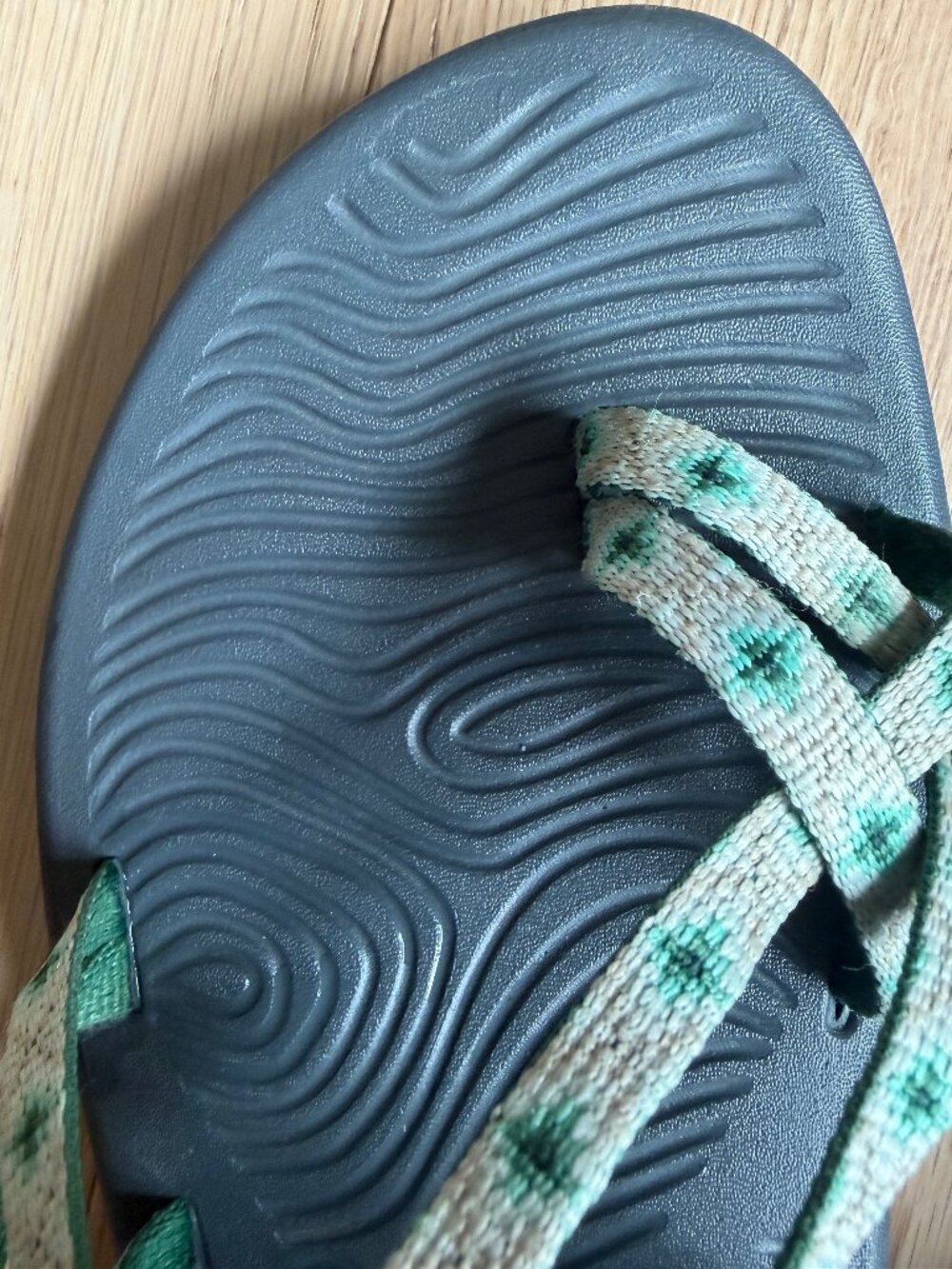Chaco ZX/2 Sandals Green Strappy Toe Loop Size 9 Women Like New - Picture 7 of 8